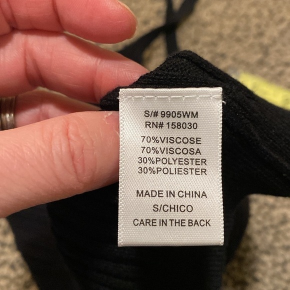 NWOT Black Ribbed Cropped Tank Top Size Small - Picture 9 of 10